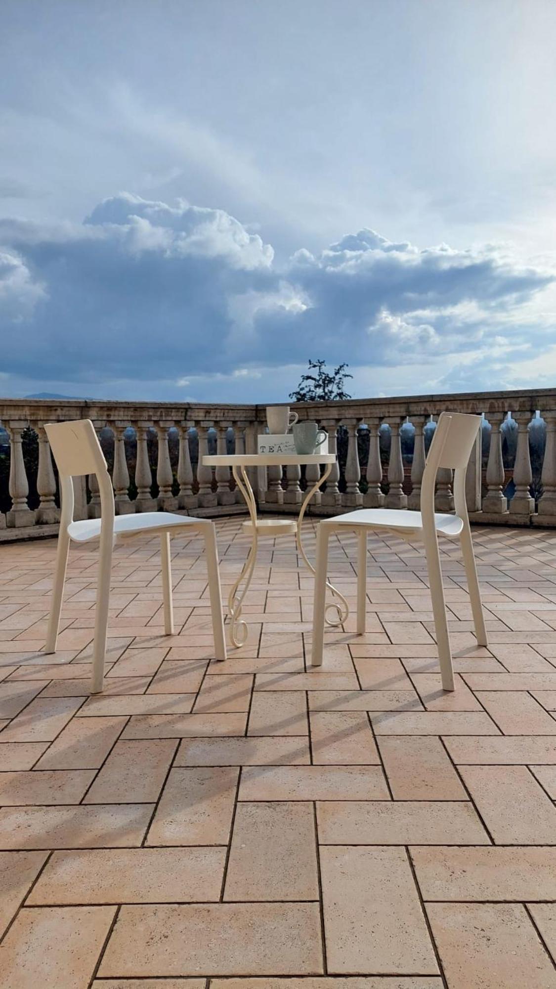 La Casa Del Mago Camere E Appartamenti Pissignano Ngoại thất bức ảnh