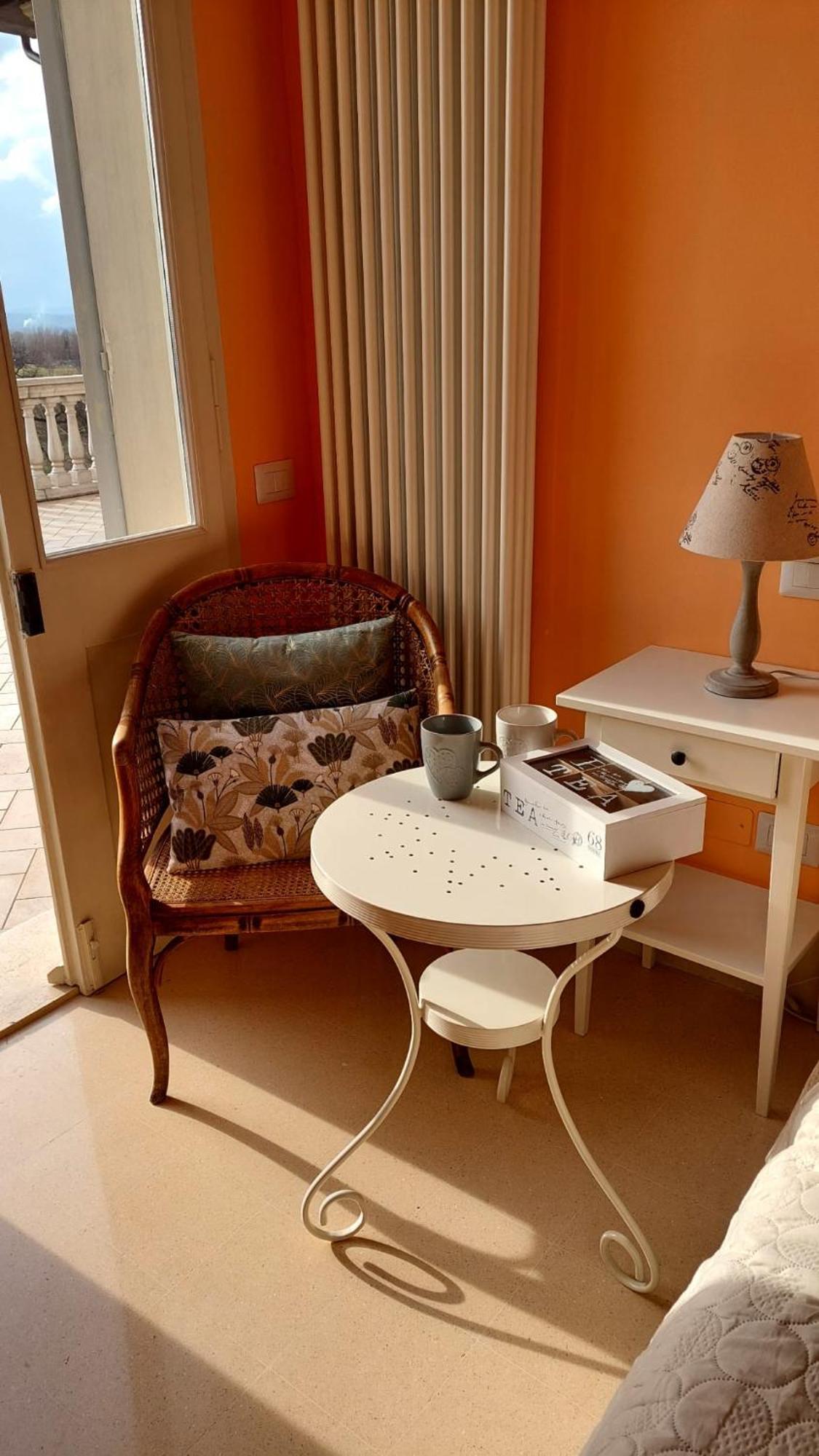 La Casa Del Mago Camere E Appartamenti Pissignano Ngoại thất bức ảnh
